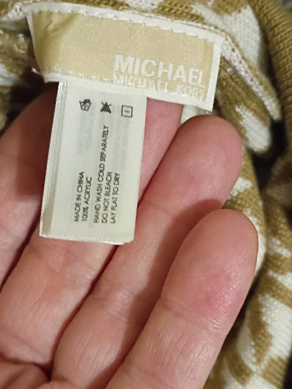 NMichael Kors Womens White & Tan MK Logo Knit Beanie